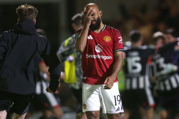 Grimsby Town vs Manchester United FC timeline
