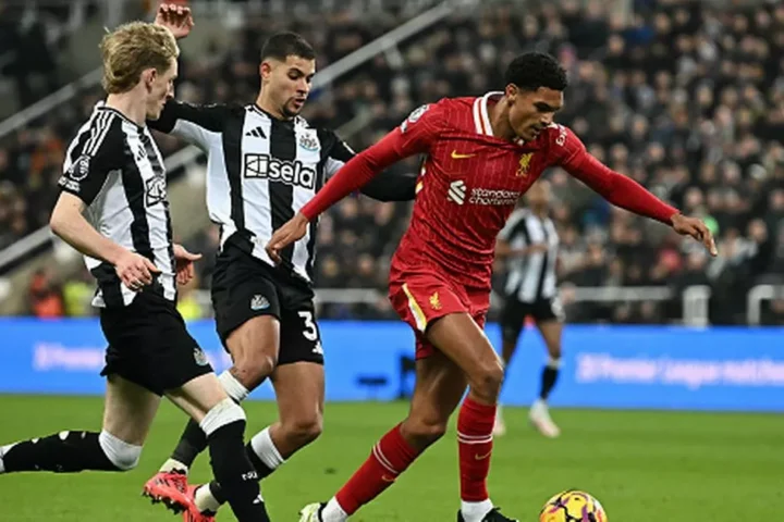 Newcastle United FC vs Liverpool FC timeline